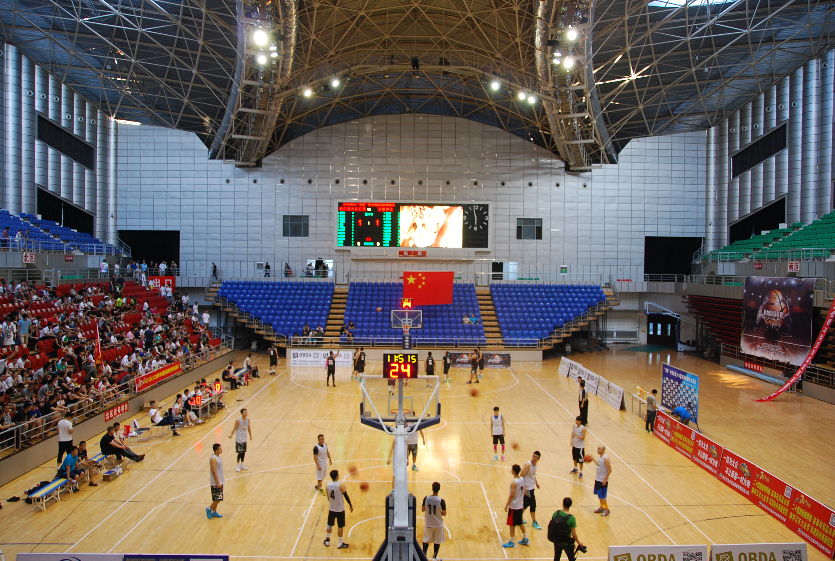 哈尔滨体育学院篮球馆图片